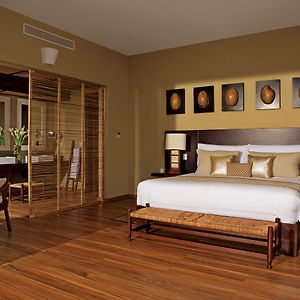 Romantic Junior Suite Garden View King